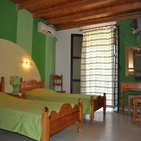 Aparthotel Makis & Bill